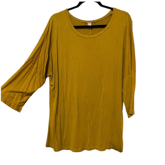 Miss Moly Tops - Quarter Sleeve Yellow Top Size Large; Flowy Boho Style & Color MissMoly